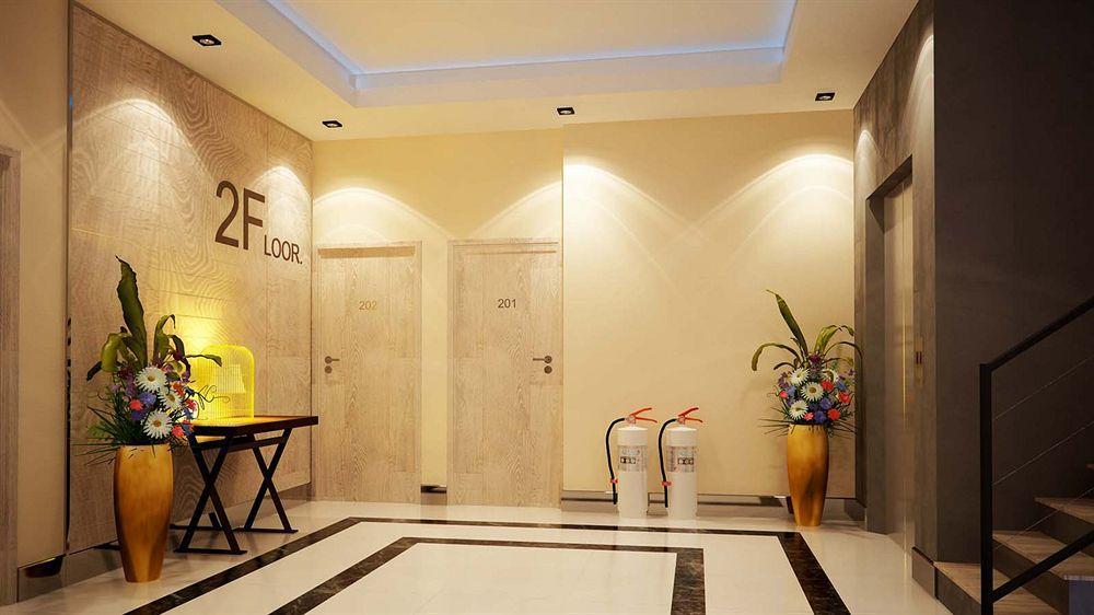 Eleven Avenue Suites Bangkok Extérieur photo